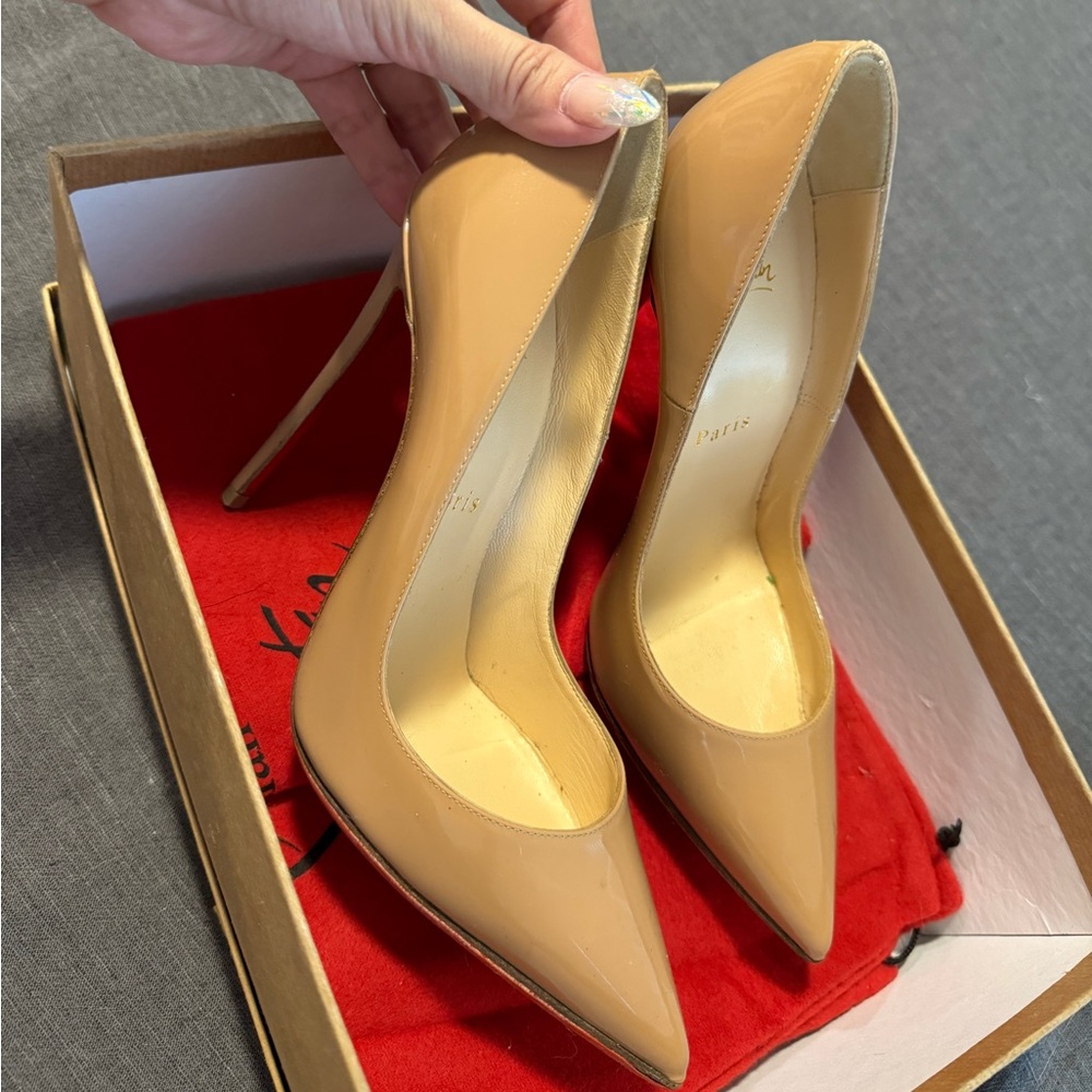 Christian Louboutin Beige Patent Heels
